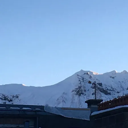 T2 Hyper Centre Dore Face Thermes Et Cure アパート *