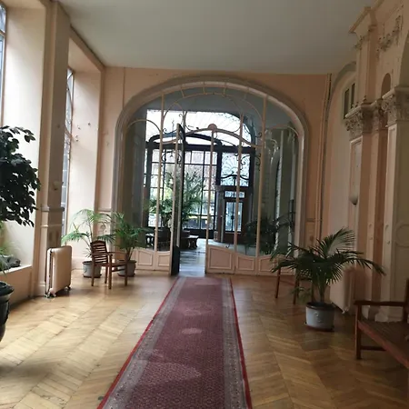 アパート T2 Hyper Centre Dore Face Thermes Et Cure ル・モンドール